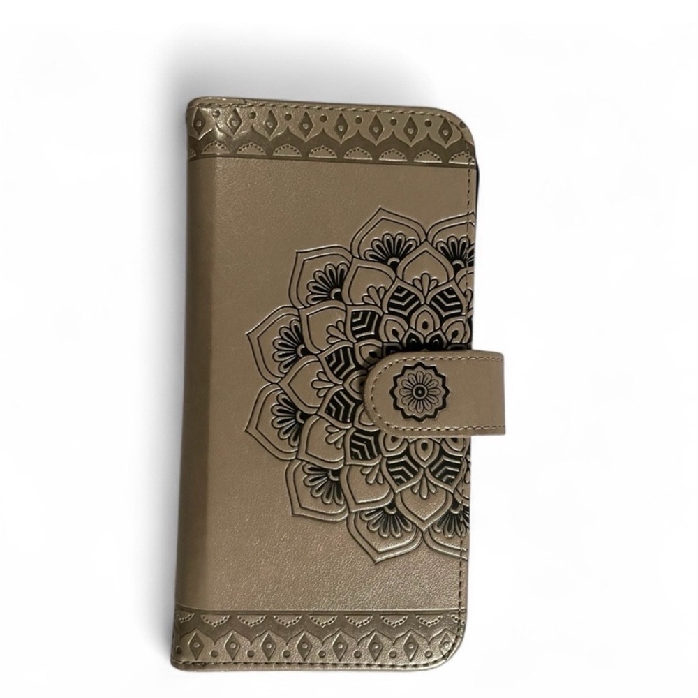 iPhone 12/12 Pro Mandala Design Tan Phone Case Wallet